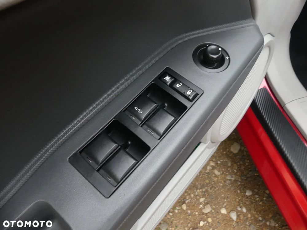 Dodge Caliber 2.0 CVT SE - 8