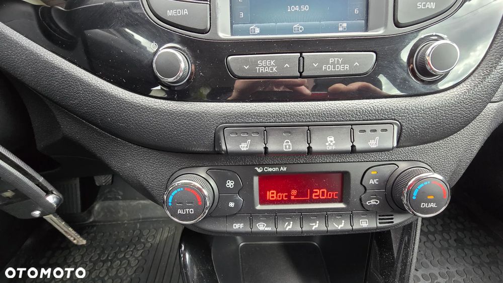 Kia Ceed - 38