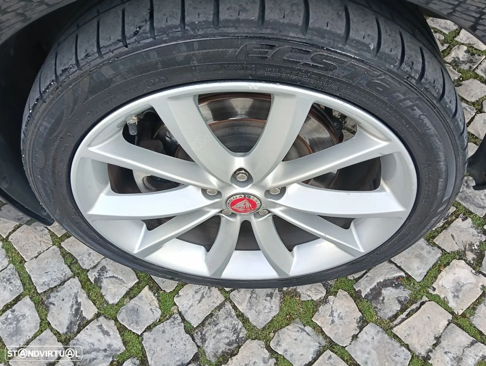 Jaguar XF Sportbrake 2.2 D R-Sport - 29