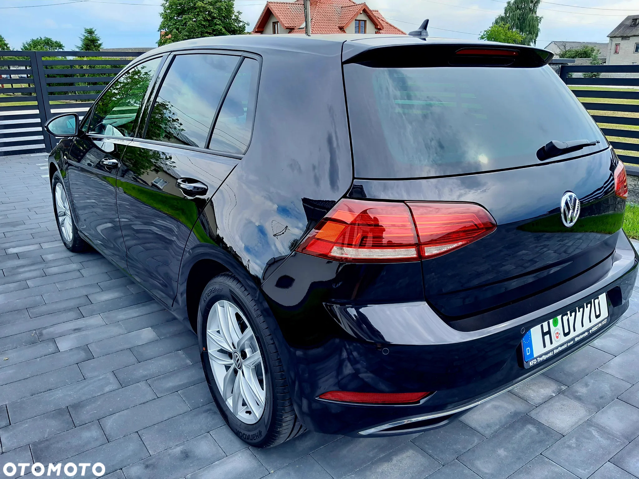 Volkswagen Golf 2.0 BlueTDI DSG Highline - 12