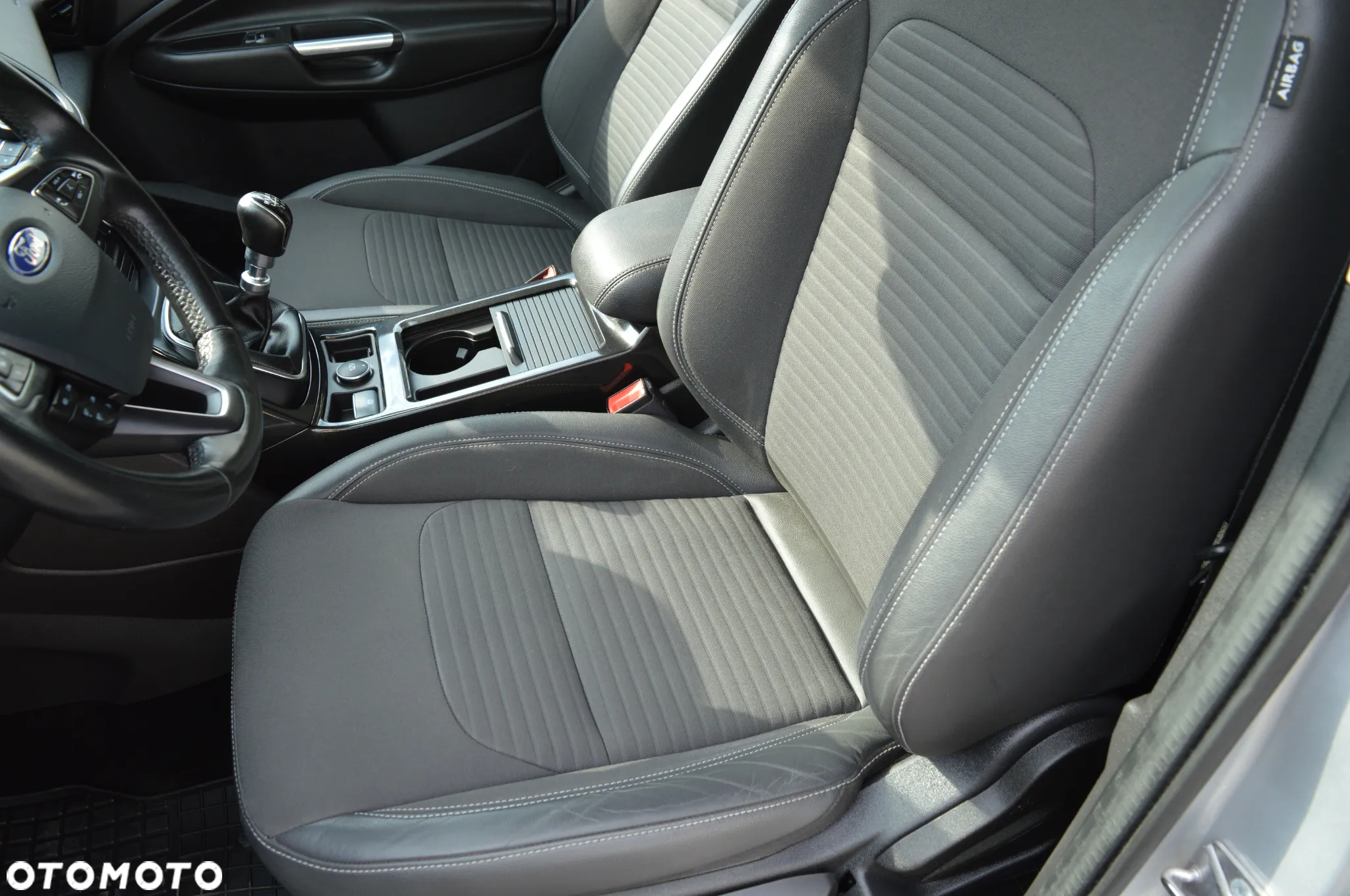 Ford Kuga 1.5 EcoBoost 2x4 Titanium - 21
