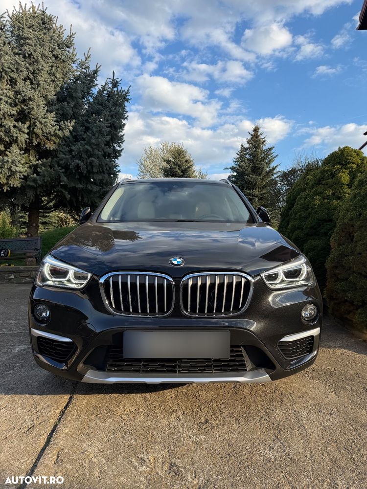BMW X1 xDrive20i Aut. Sport Line - 1