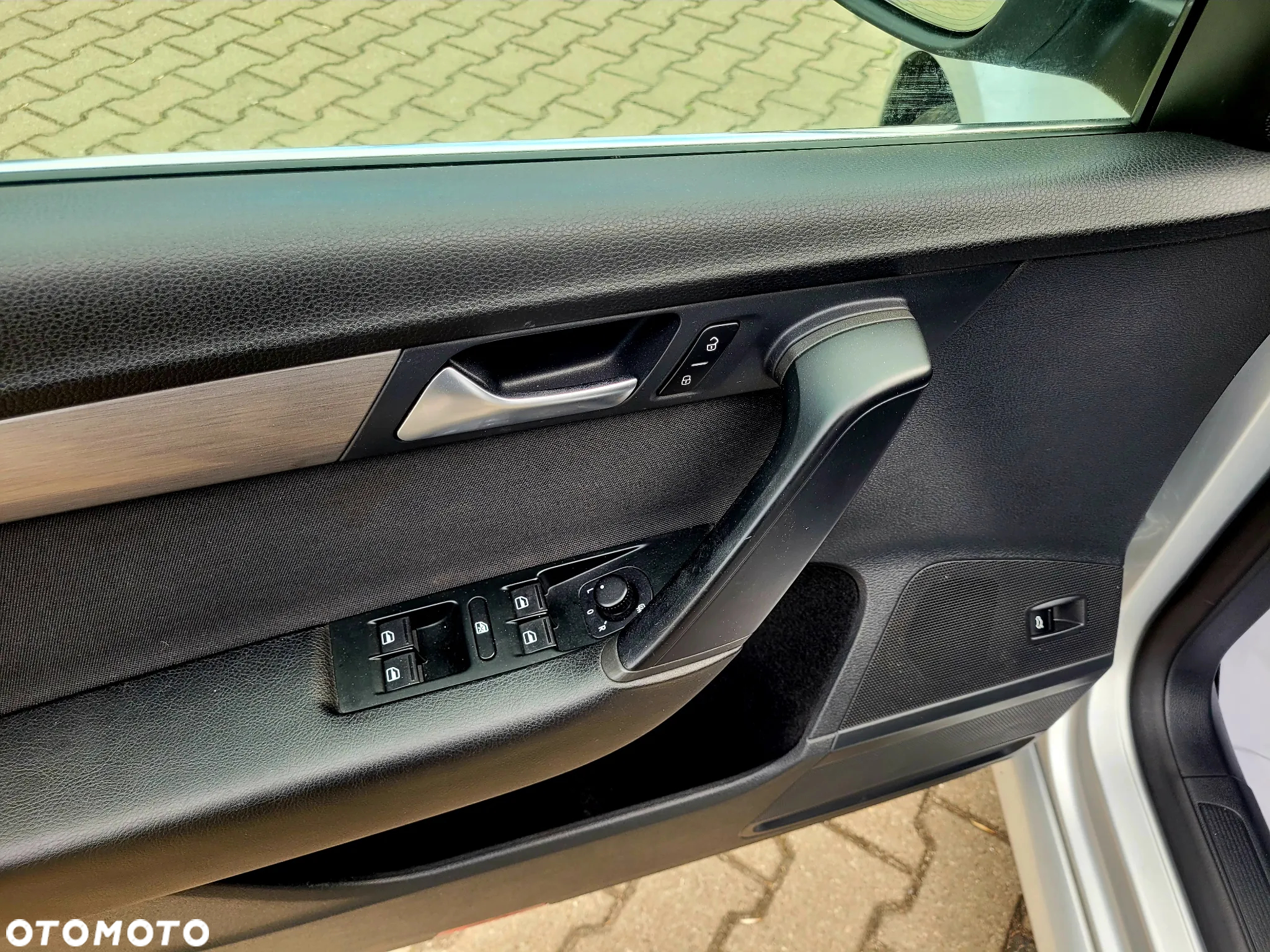 Volkswagen Passat 2.0 TDI Comfortline DSG - 33