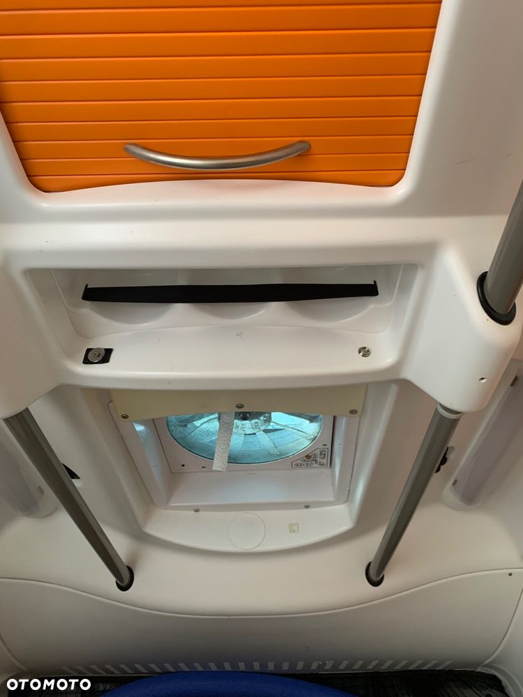Mercedes-Benz Sprinter - 11