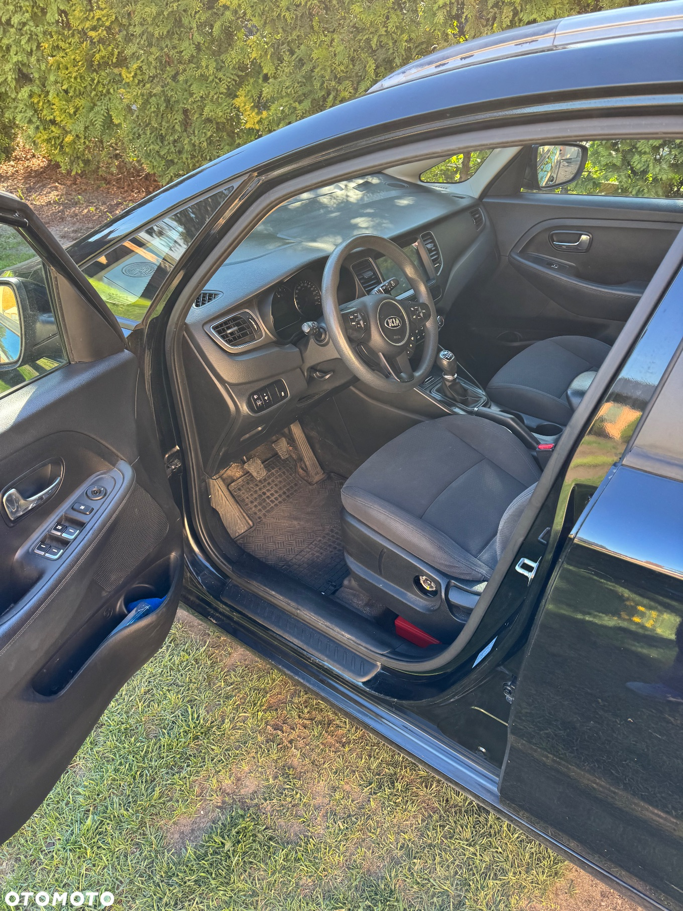 Kia Carens 1.6 GDI S - 6