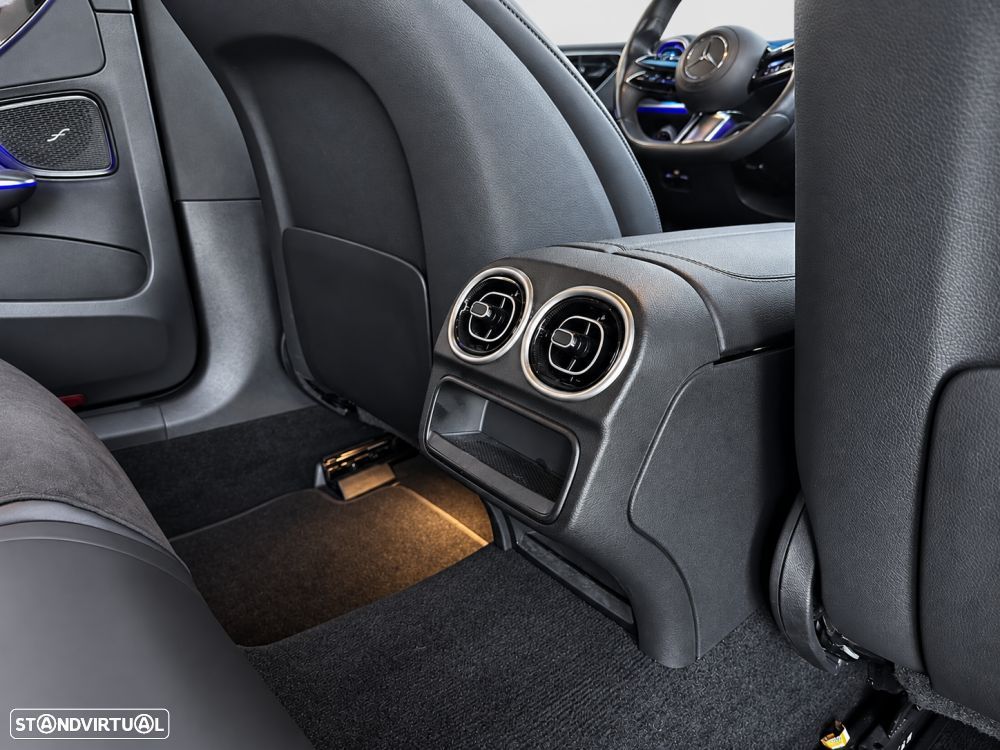 Mercedes-Benz C 300 e T 9G-TRONIC AMG Line - 23