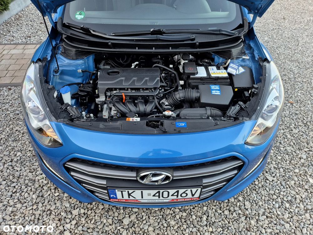 Hyundai i30 blue 1.4 Passion - 12