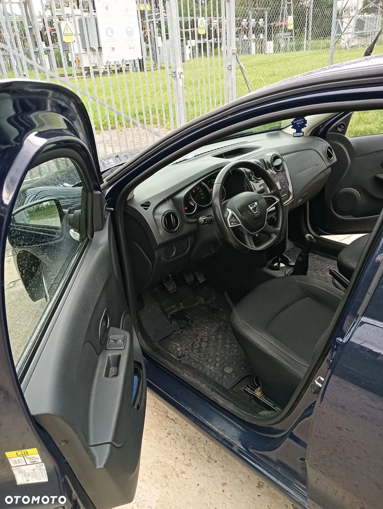 Dacia Logan 1.2 16V Laureate - 8