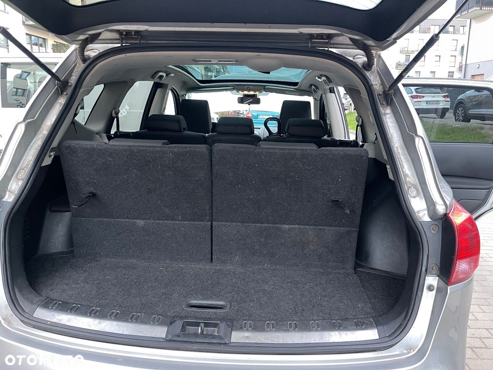 Nissan Qashqai+2 - 5