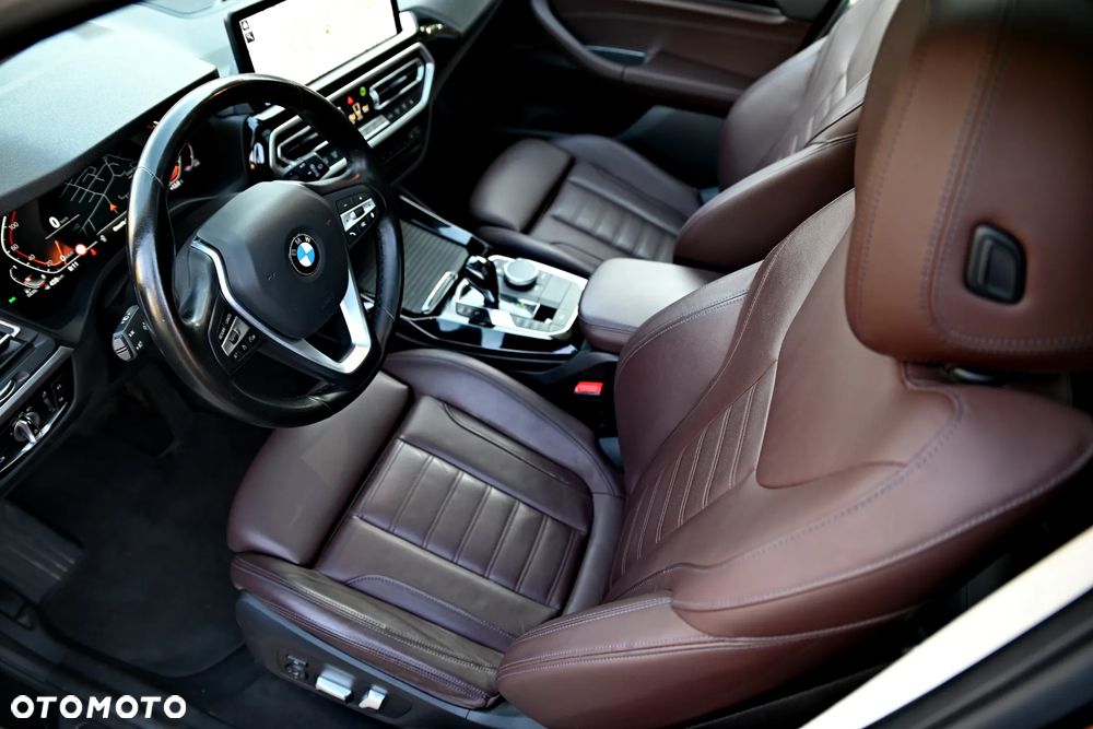 BMW X3 sDrive18d Luxury Line - 24