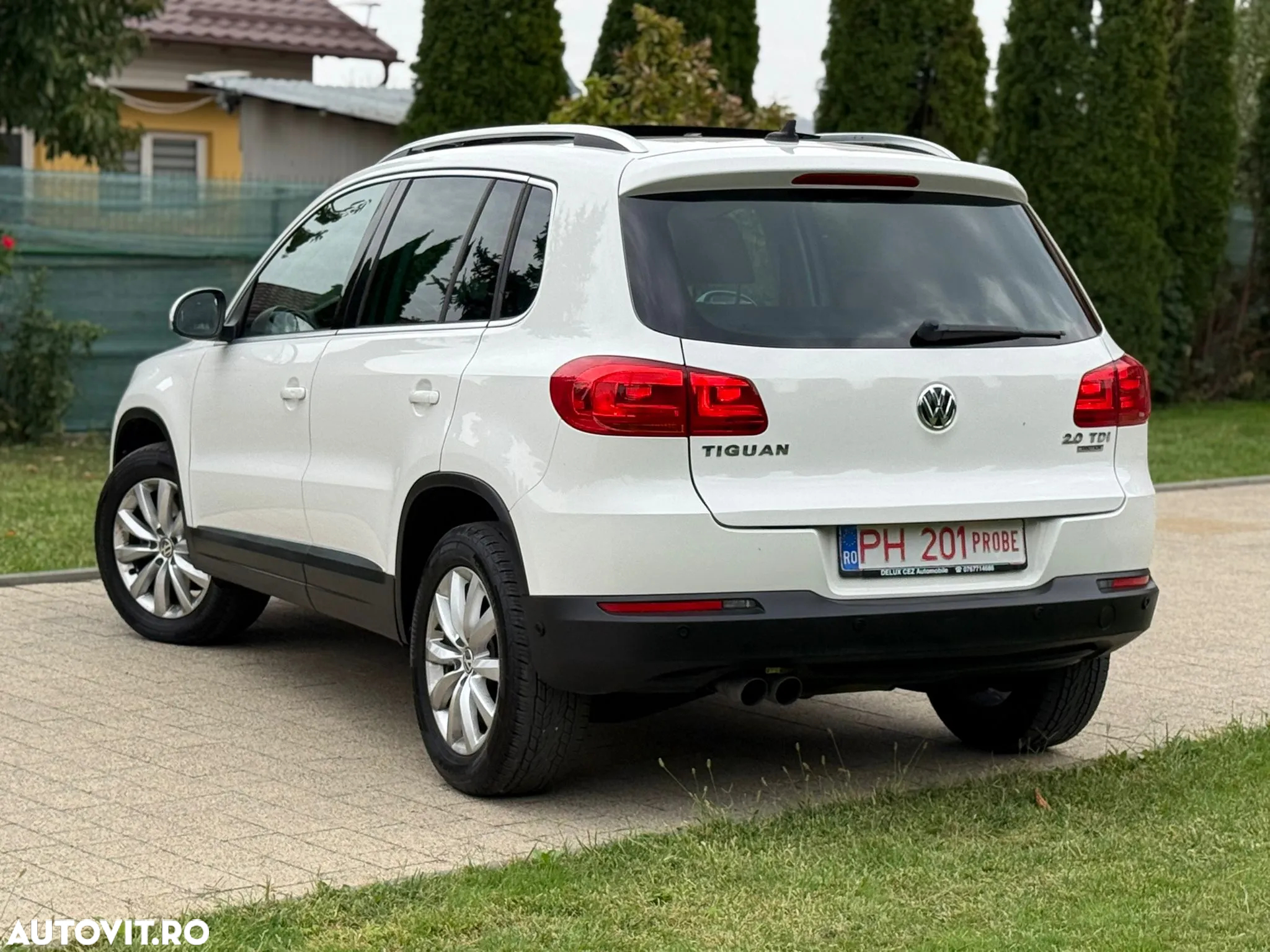 Volkswagen Tiguan - 3