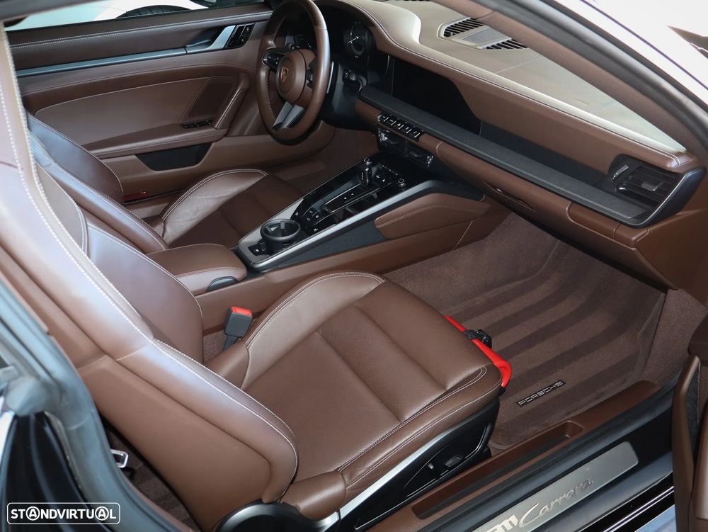 Porsche 911 (992) Carrera PDK - 18