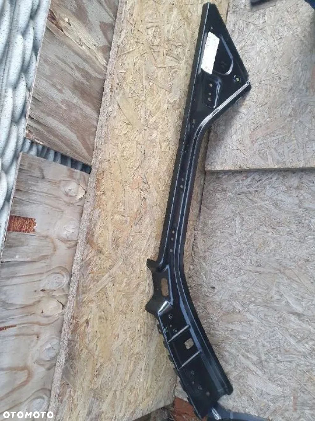 ORYGINALNY SŁUPEK Prawy Mercedes Sprinter C907 - 2