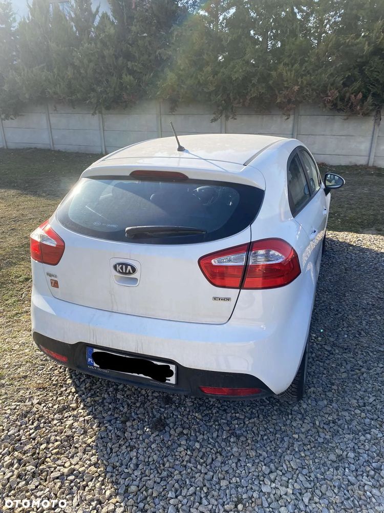 Kia Rio - 3