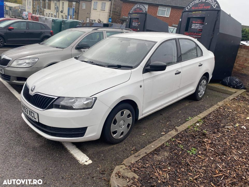 Dezmembrez Skoda Rapid - 5