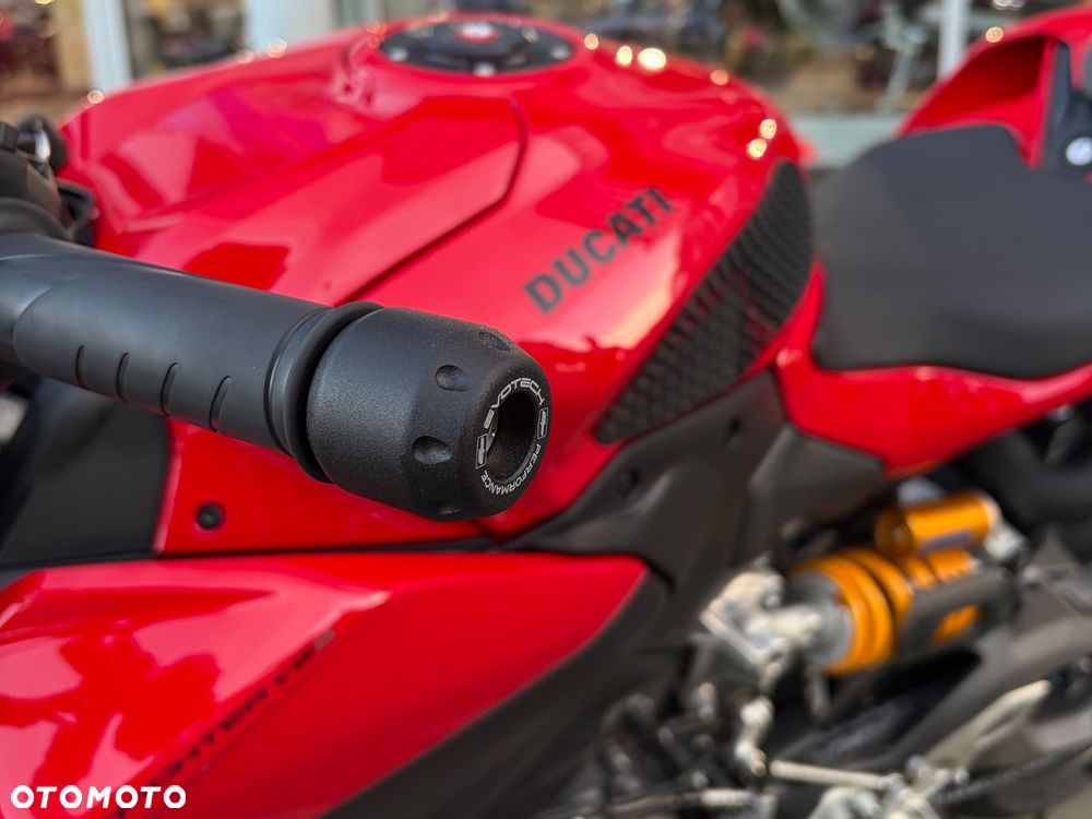 Ducati Streetfighter V2 - 8