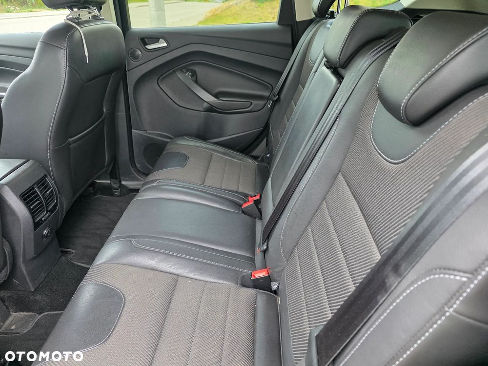 Ford Kuga 1.5 EcoBoost 2x4 Titanium - 9