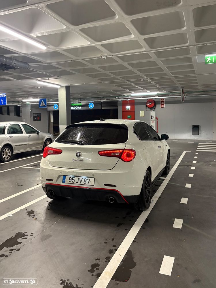 Alfa Romeo Giulietta 1.6 JTDM Distinctive - 8