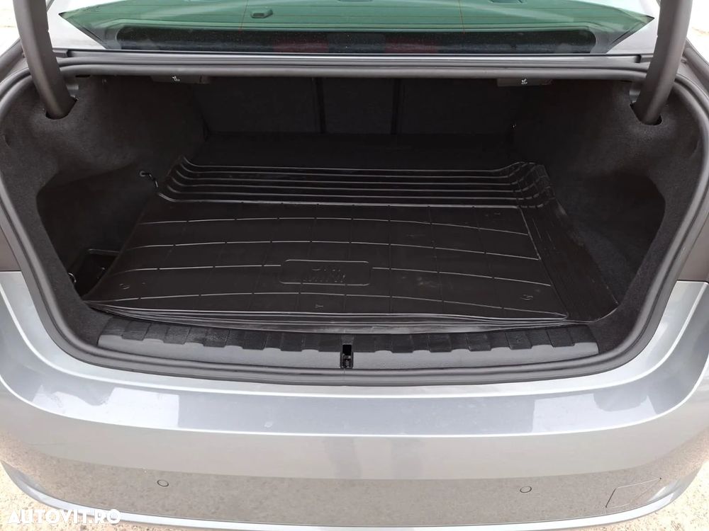 BMW Seria 3 320e AT PHEV - 20