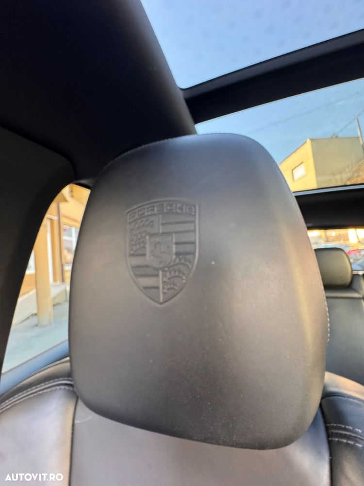 Porsche Cayenne Platinum Edition - 10