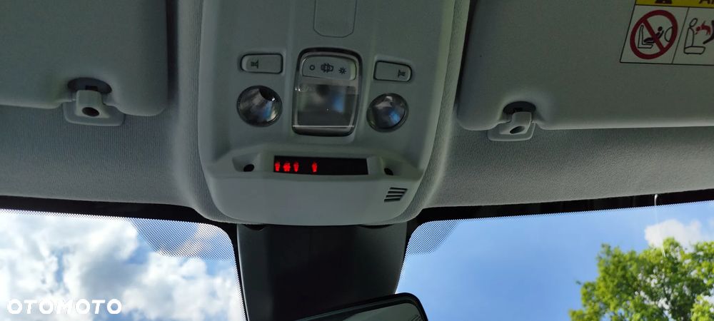 Opel Corsa 1.5 D Business S&S - 28