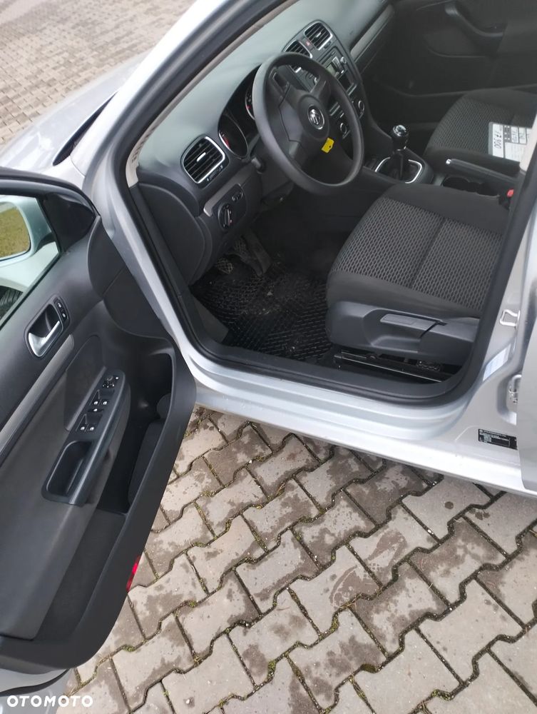 Volkswagen Golf 1.6 TDI DPF Comfortline - 21