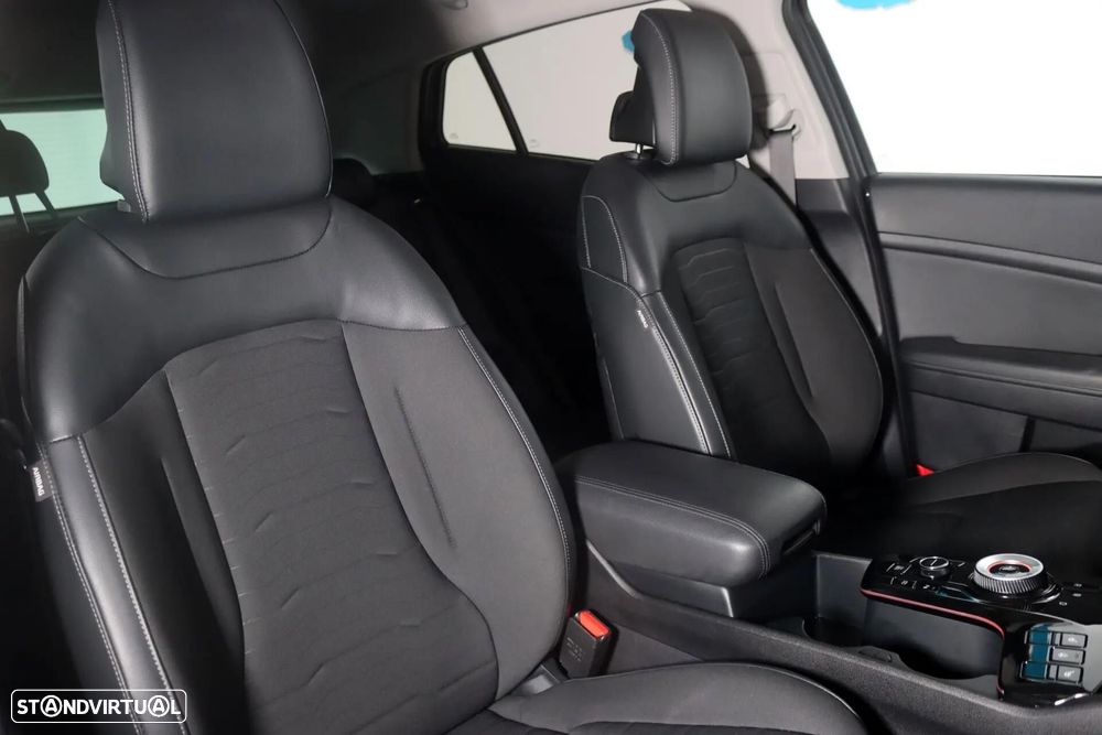 Kia Sportage 1.6 T-GDi PHEV Tech - 16