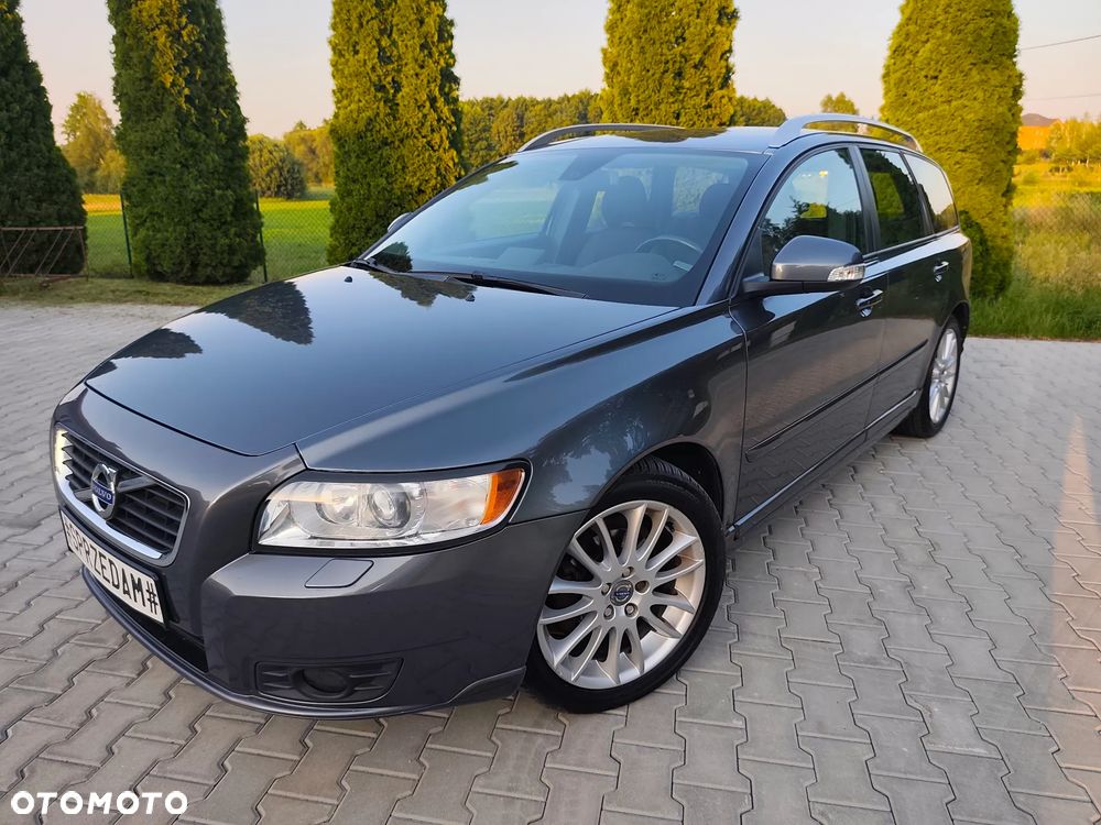 Volvo V50 - 1