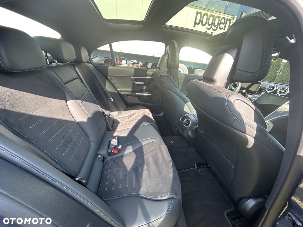 Mercedes-Benz Klasa C 220 d 4Matic 9G-TRONIC AMG Line - 12