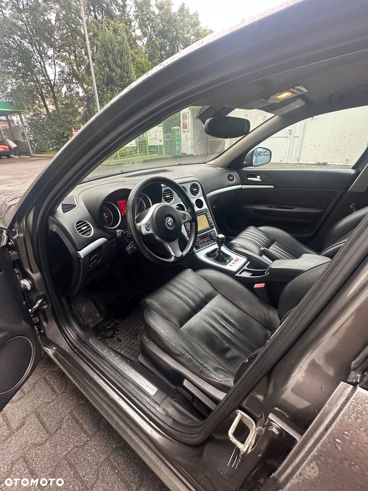 Alfa Romeo 159 1.9JTDM Distinctive - 11