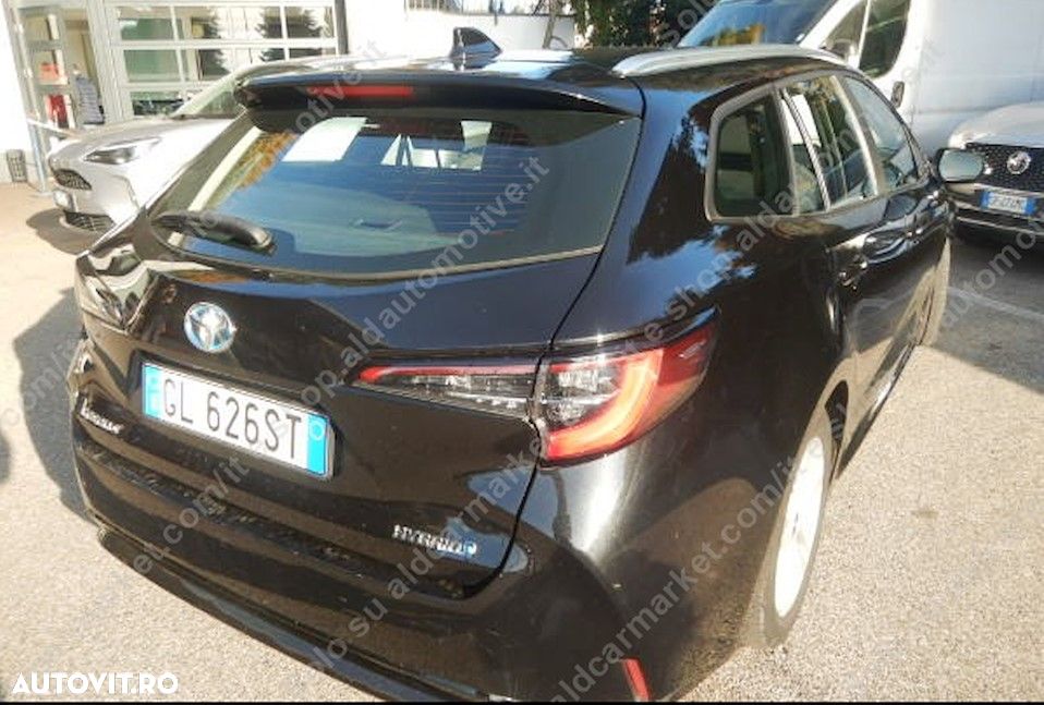 Toyota Corolla 1.8 HSD Business - 3