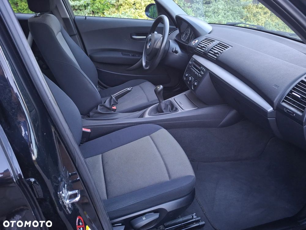 BMW Seria 1 116i - 11