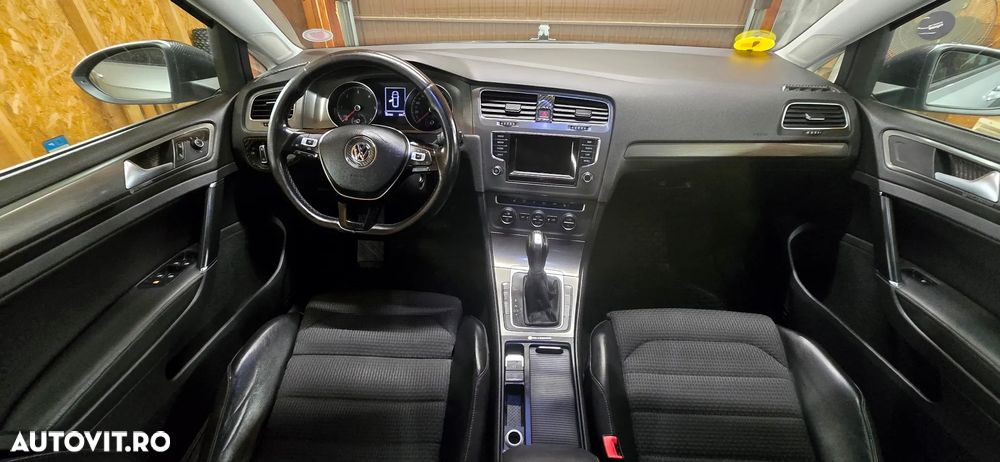 Volkswagen Golf 1.6 TDI DSG BMT Comfortline - 10