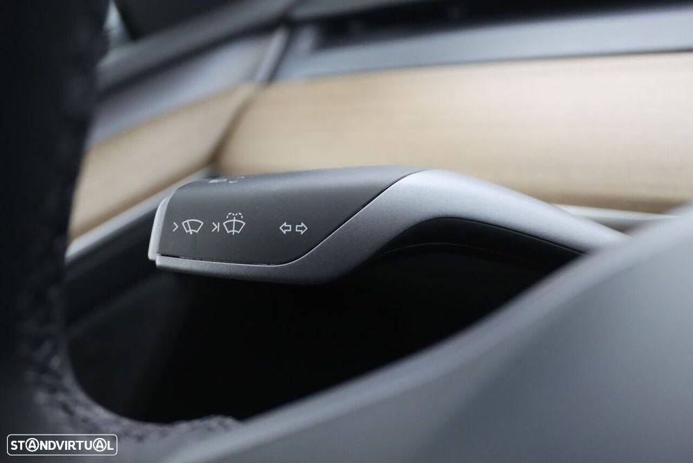 Tesla Model Y Long Range Tração Integral - 16