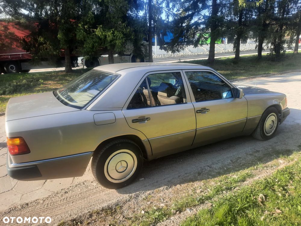 Mercedes-Benz W124 (1984-1993) - 4