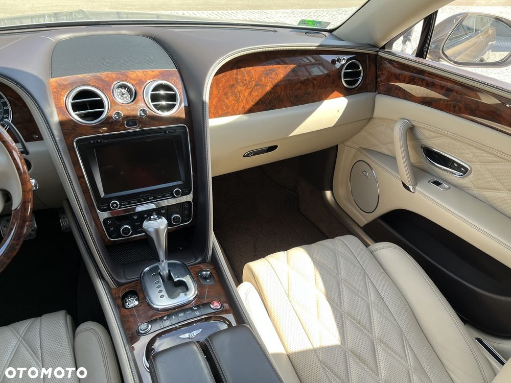 Bentley Flying Spur W12 - 21
