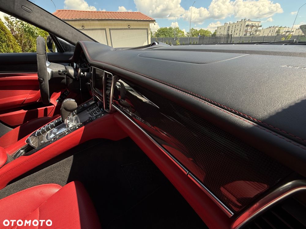 Porsche Panamera Turbo - 19