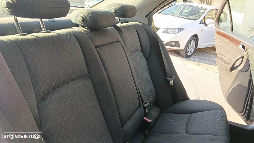 Mercedes-Benz C 200 CDi Avantgarde - 11
