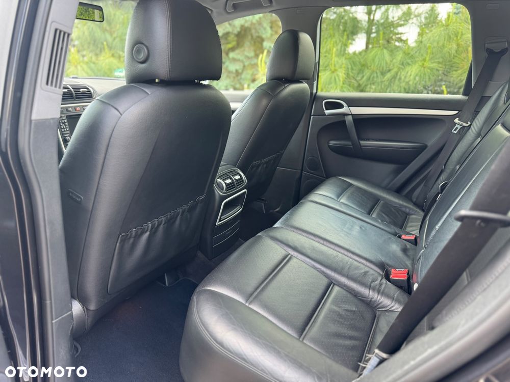 Porsche Cayenne - 24