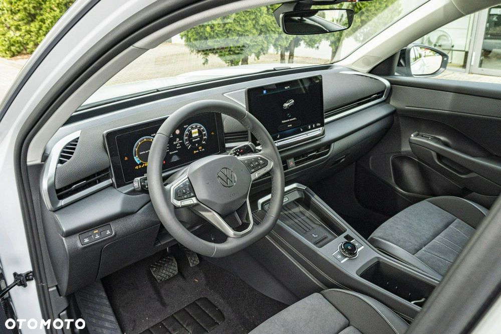 Volkswagen T-Roc - 12