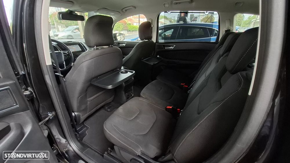 Ford S-Max - 25