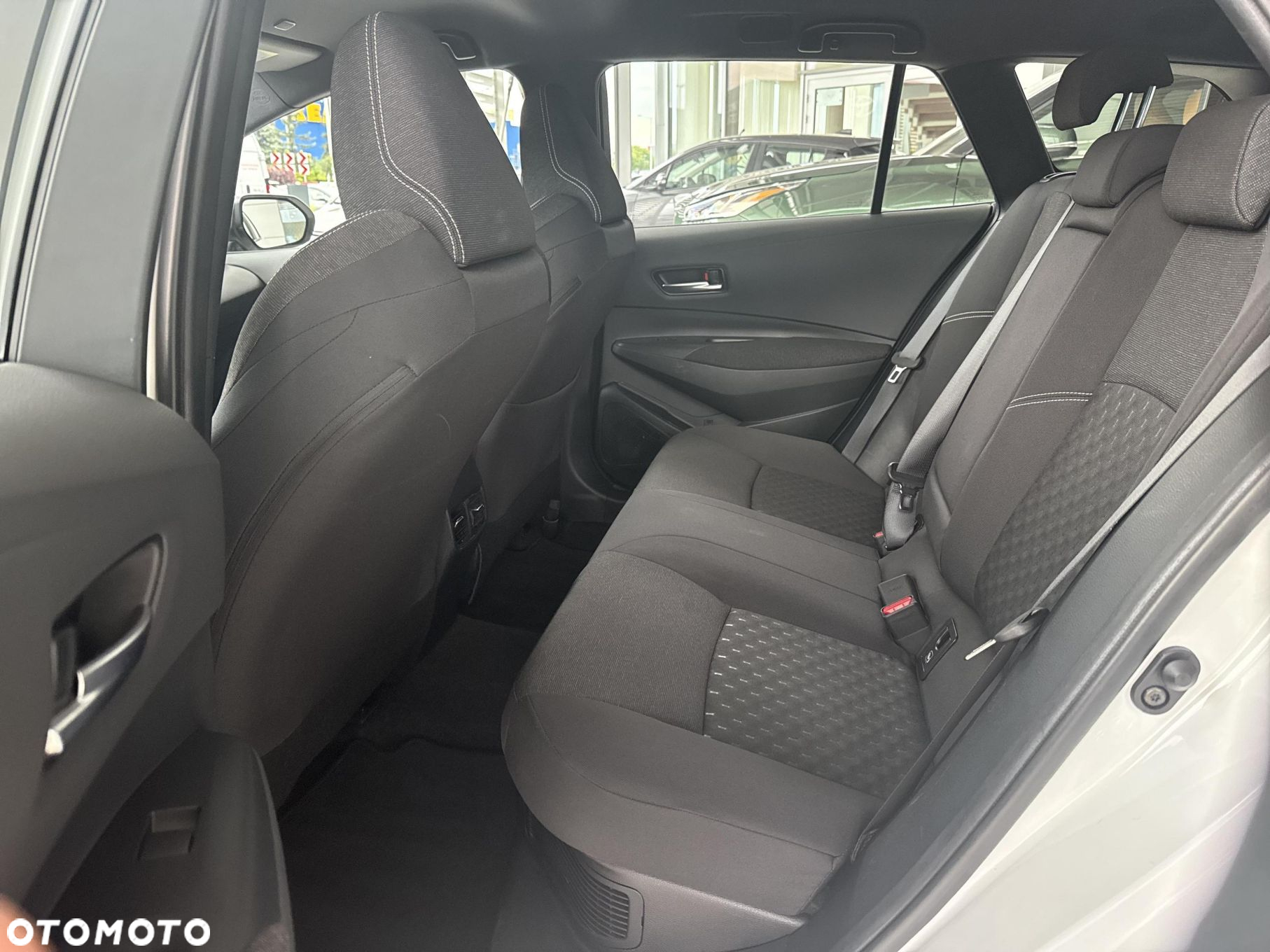 Toyota Corolla 2.0 Hybrid Comfort - 14