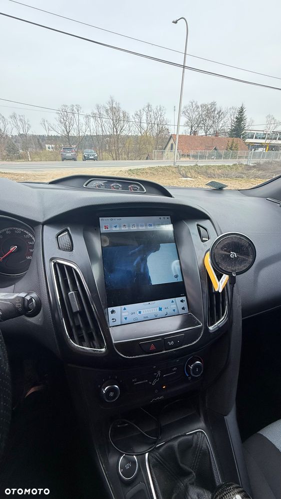 Ford Focus 2.0 EcoBoost ST - 11