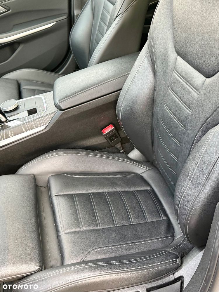 BMW Seria 3 320d xDrive Luxury Line sport - 16