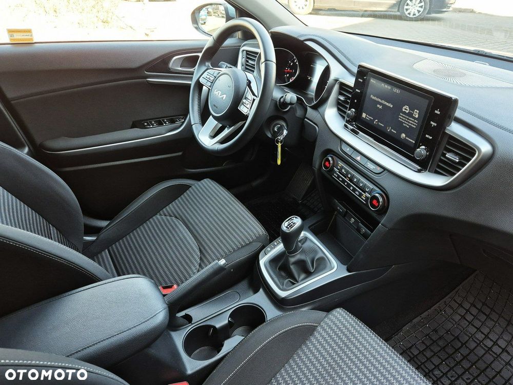 Kia Ceed 1.5 T-GDI M - 23