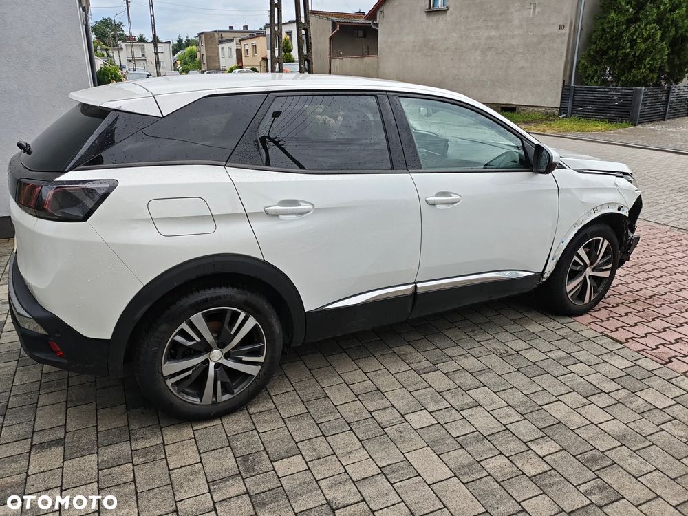 Peugeot 3008 PureTech 130 Stop & Start GPF Allure - 9