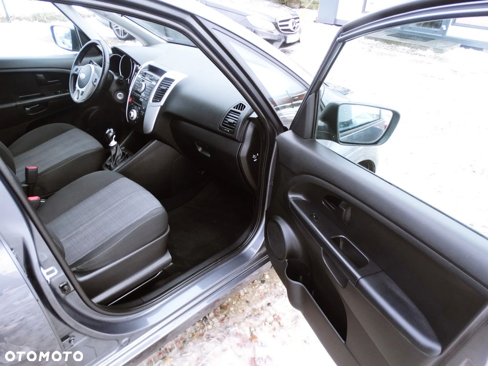 Kia Venga 1.4 CRDi 90 Business Line - 25