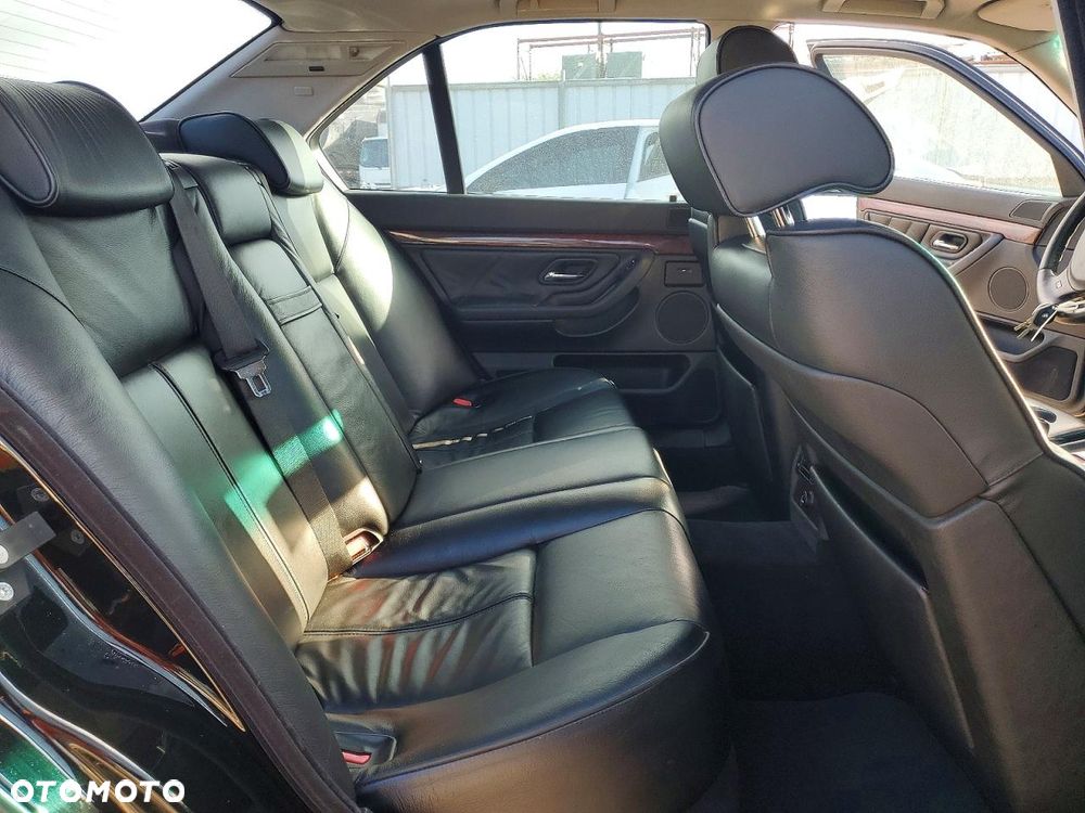 BMW Seria 7 740i - 10