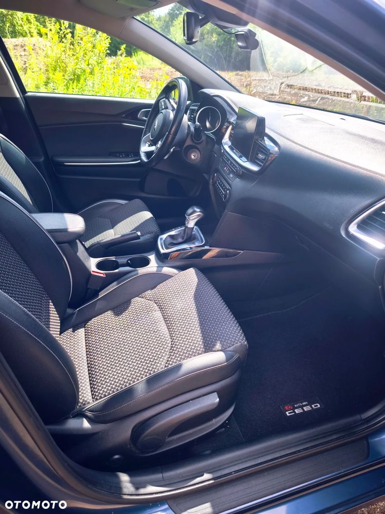 Kia Ceed 1.4 T-GDI L Business Line DCT - 11