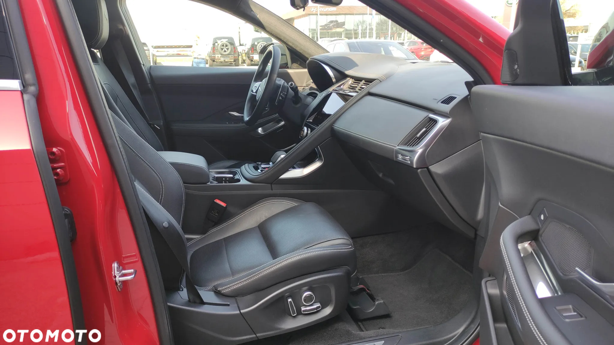 Jaguar E-Pace 2.0 i4D AWD R-Dynamic SE - 14